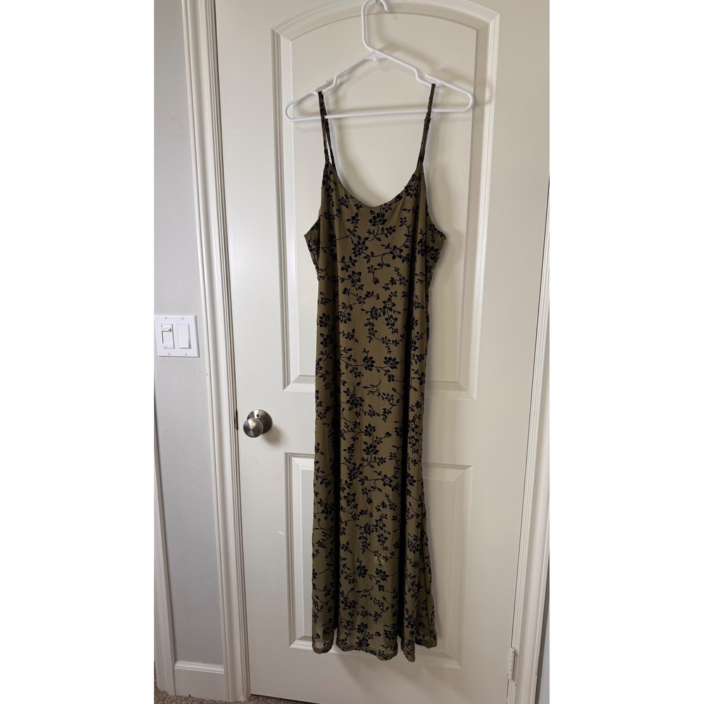 SHEIN Curve Womens 1XL Olive Green Floral Mesh Overlay Cami Maxi Dress V-Neck